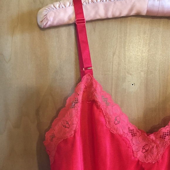 MUST GO Silky Vintage Bright Red Slip Top Cami - Picture 2 of 5